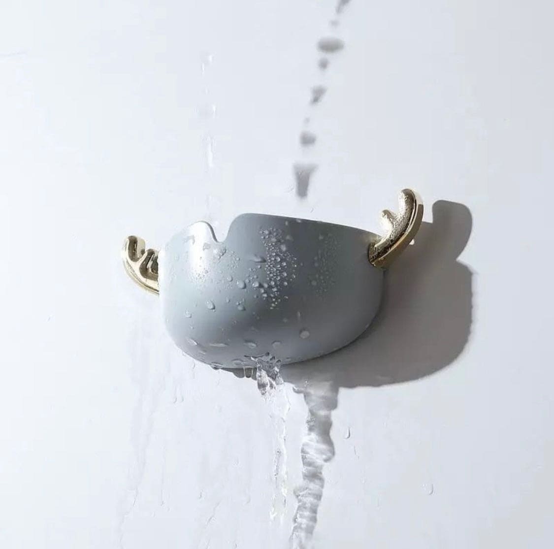 Antlers Shaped Soap Holder, Wall Mounted ABS Non-sticky Soap Holder, Simple Drain Soap Free Punch Storage Rack Antlers Shaped Soap Holder, Wall Mounted ABS Non-sticky Soap Holder, Simple Drain Soap Free Punch Storage Rack